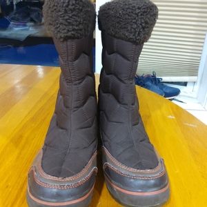 Skechers women's size 10 winter boot
